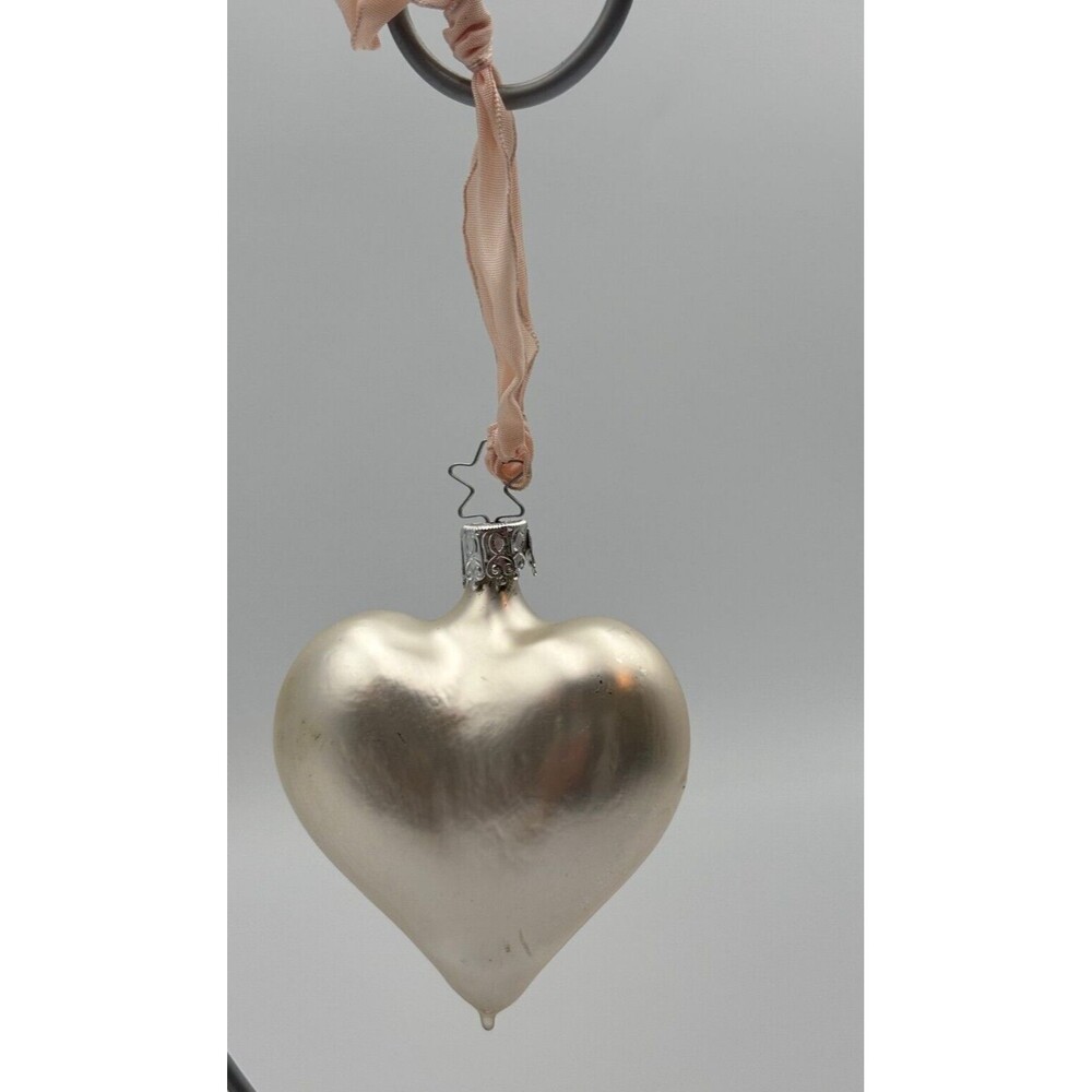 Whitehurst Vintage Pearl Heart Glass Christmas Ornament (incorrect cap) Germany